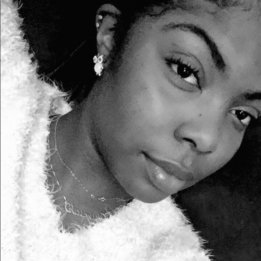 Meet your Posher, Niah